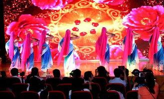 幼儿教师民族舞蹈视频,童趣盎然——幼儿教师民族舞蹈风采展示