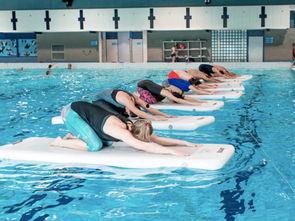 泳装瑜伽视频,夏日塑形新潮流，轻松塑形美体秘籍